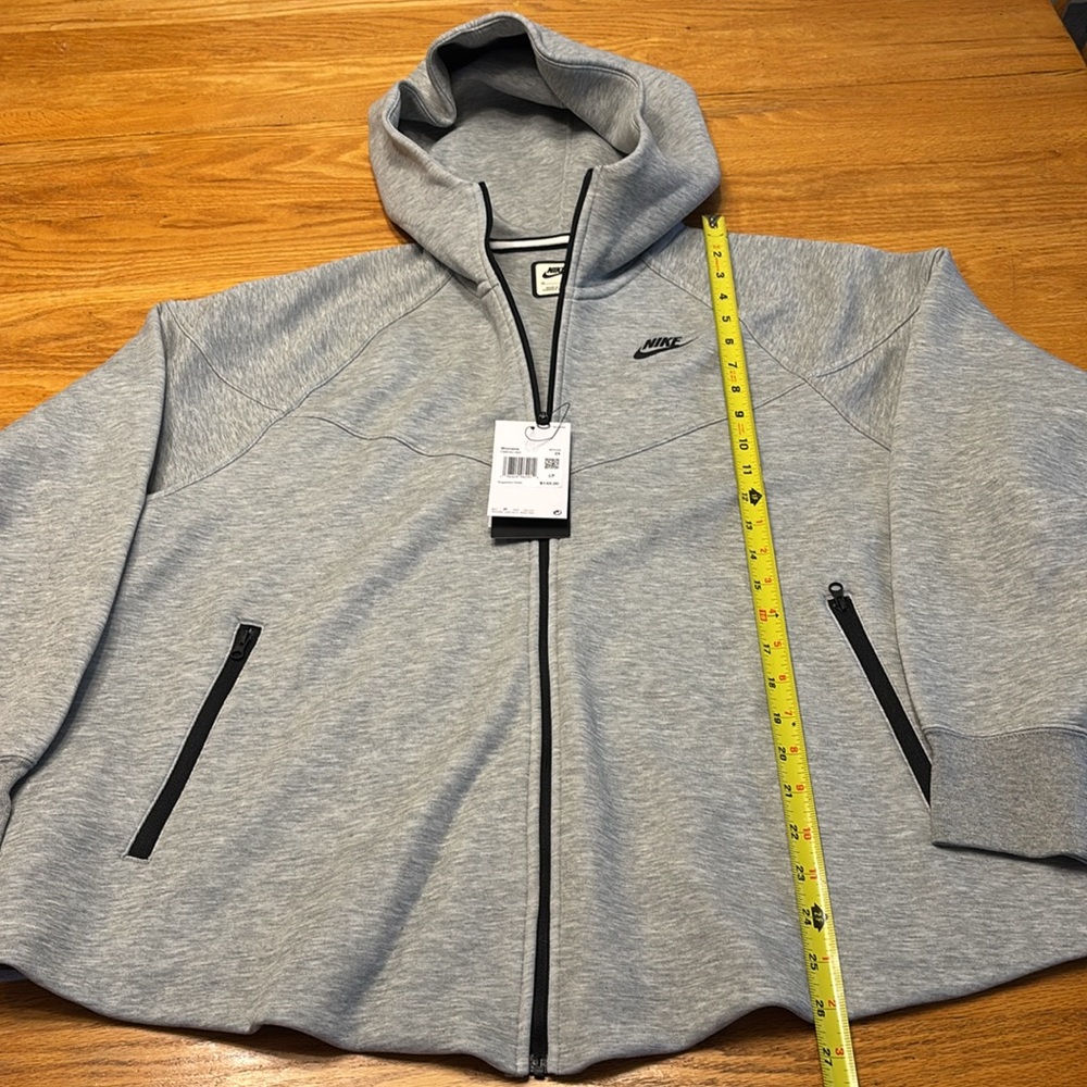 Nike Grey Women’s Hooded Zip Jacket with Black Trim NWT - Picture 5 of 8